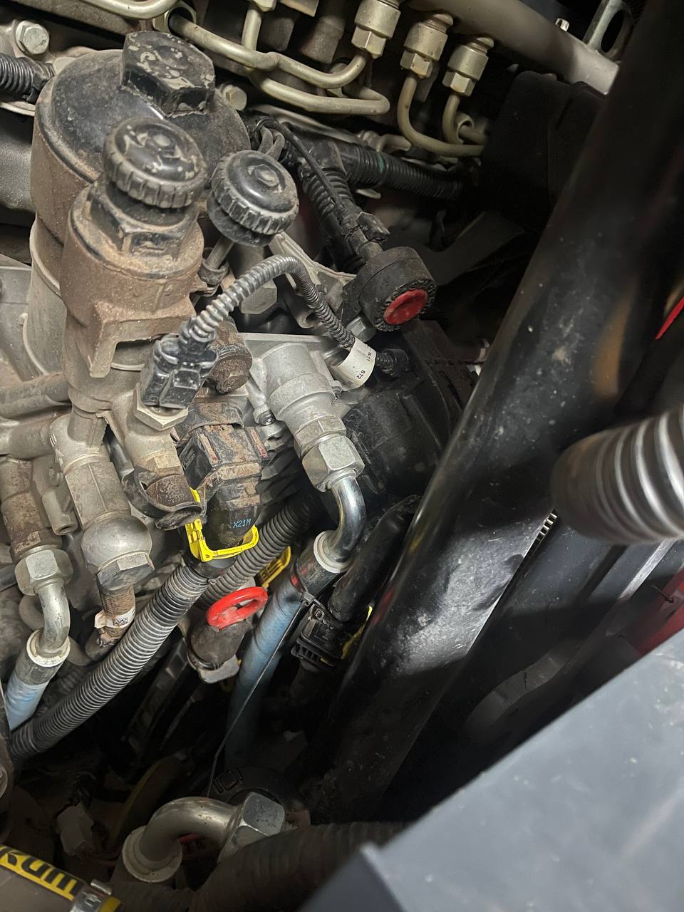 Место установки эмулятора на ЭБУ Ponsse Buffalo